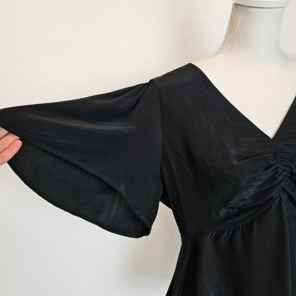 A New Day Flutter Sleeve V-neck Black Tie Back Blouse Size Medium - Picture 3 of 9